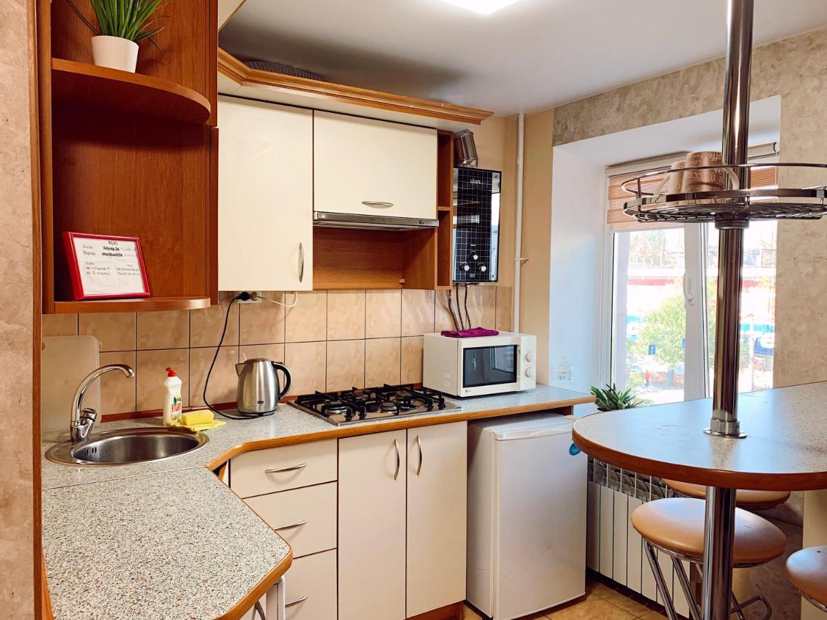 Apartment - Sobornyi Prospekt 97 Zaporizhia Buitenkant foto
