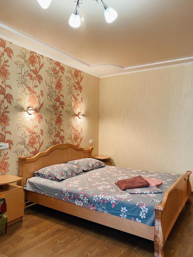 Apartment - Sobornyi Prospekt 97 Zaporizhia Buitenkant foto