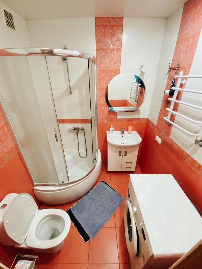 Apartment - Sobornyi Prospekt 97 Zaporizhia Buitenkant foto