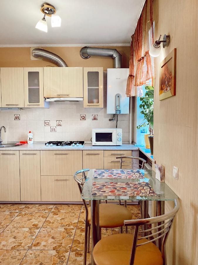 Apartment - Sobornyi Prospekt 97 Zaporizhia Buitenkant foto