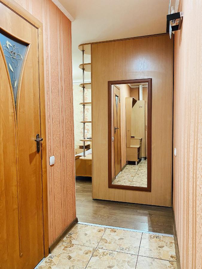 Apartment - Sobornyi Prospekt 97 Zaporizhia Buitenkant foto
