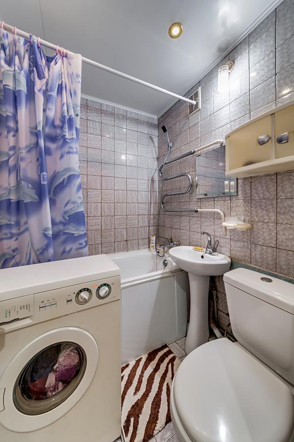 Apartment - Sobornyi Prospekt 97 Zaporizhia Buitenkant foto